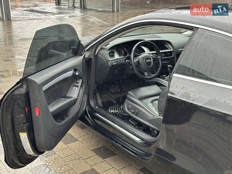 Купе Audi A5 2010 в Ровно