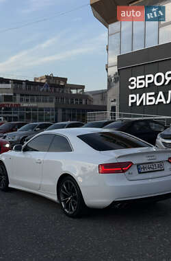 Купе Audi A5 2011 в 
