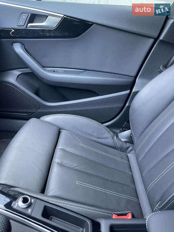 Лифтбек Audi A5 2020 в Львове