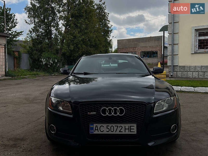 Купе Audi A5 2010 в Луцке