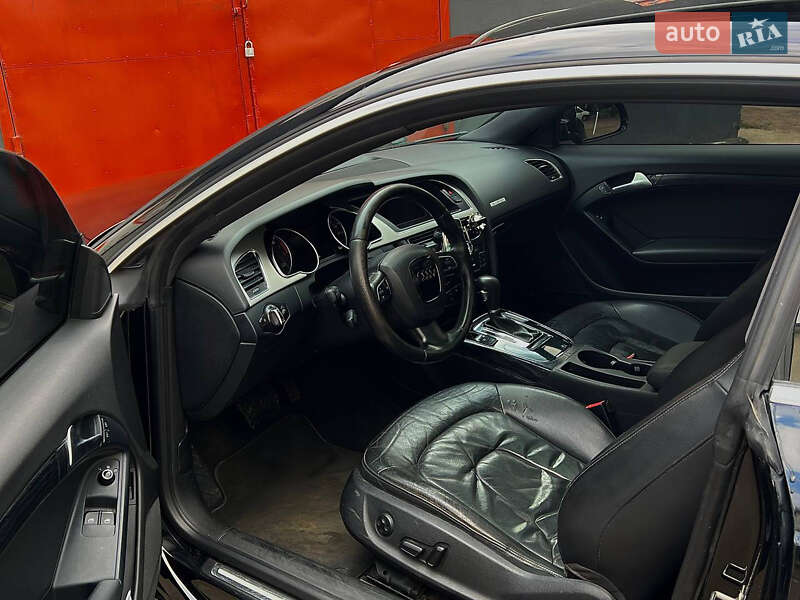 Купе Audi A5 2010 в Луцке