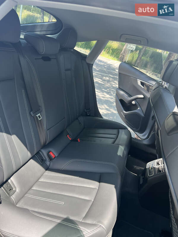 Лифтбек Audi A5 2021 в Киеве