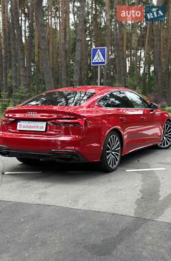 Ліфтбек Audi A5 2022 в 