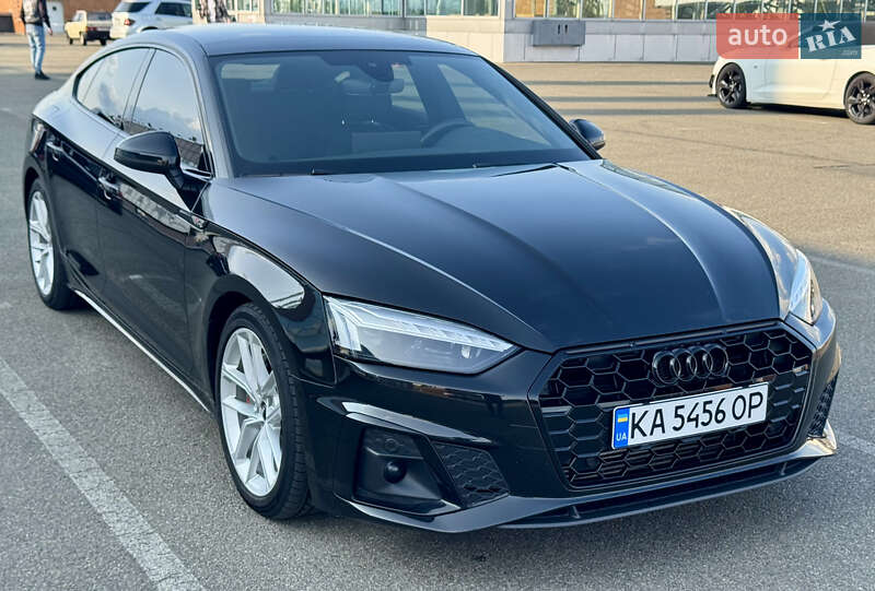 Лифтбек Audi A5 2022 в 