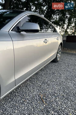 Купе Audi A5 2011 в 