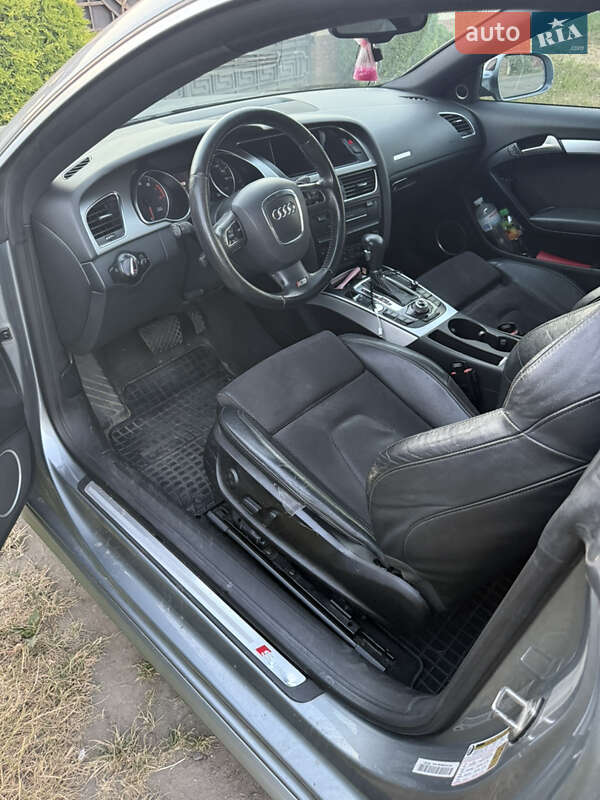 Купе Audi A5 2010 в Ужгороде