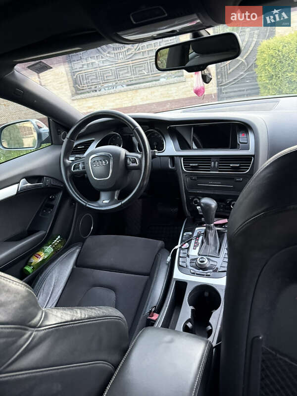 Купе Audi A5 2010 в Ужгороде