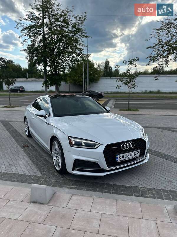 Купе Audi A5 2017 в 