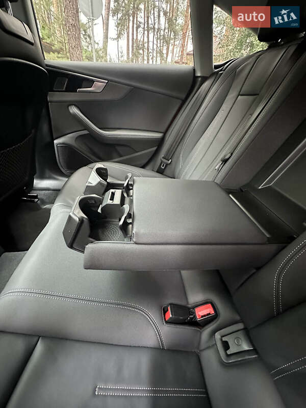 Ліфтбек Audi A5 2022 в Білогородці