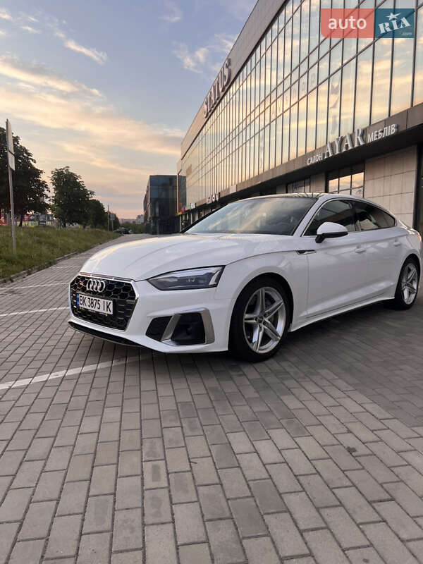 Лифтбек Audi A5 2020 в Ровно