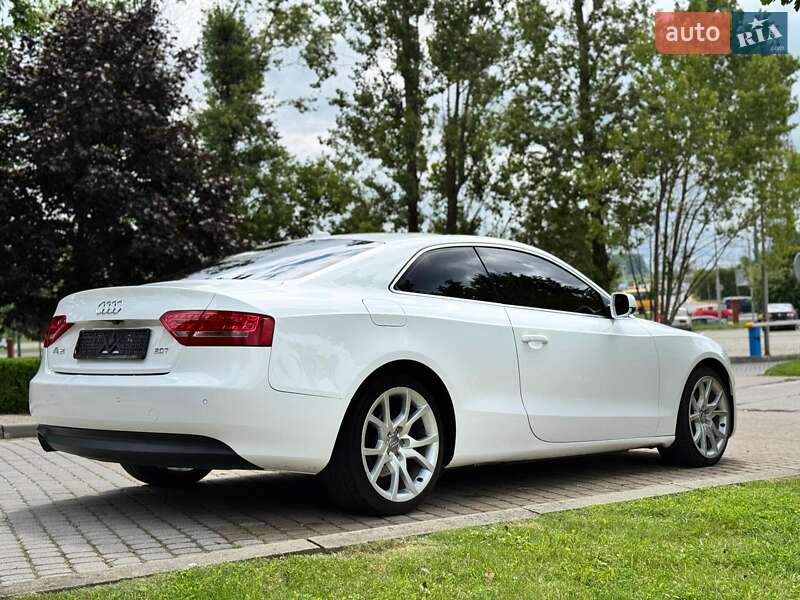 Купе Audi A5 2011 в Львове