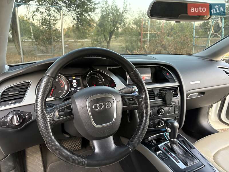 Купе Audi A5 2010 в Днепре