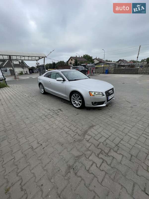 Купе Audi A5 2010 в Ивано-Франковске