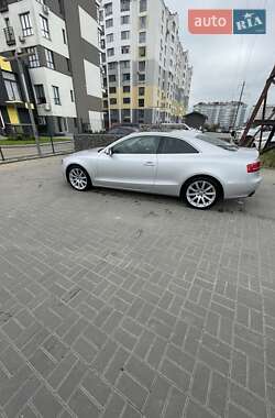 Купе Audi A5 2010 в 