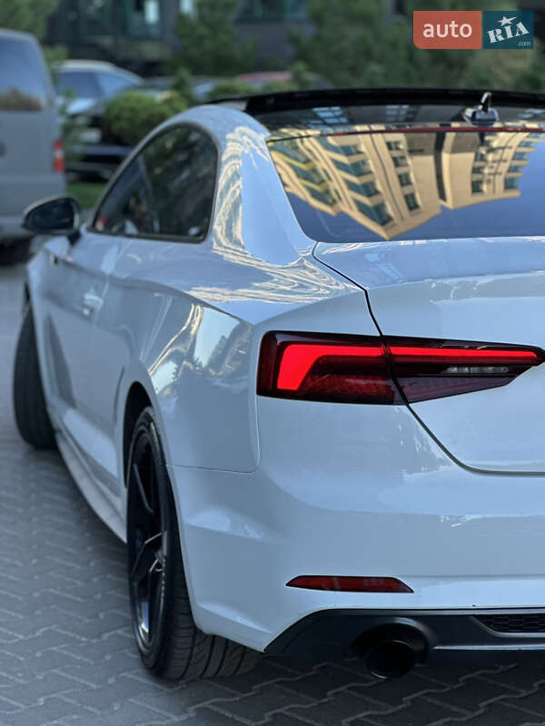 Купе Audi A5 2017 в Киеве