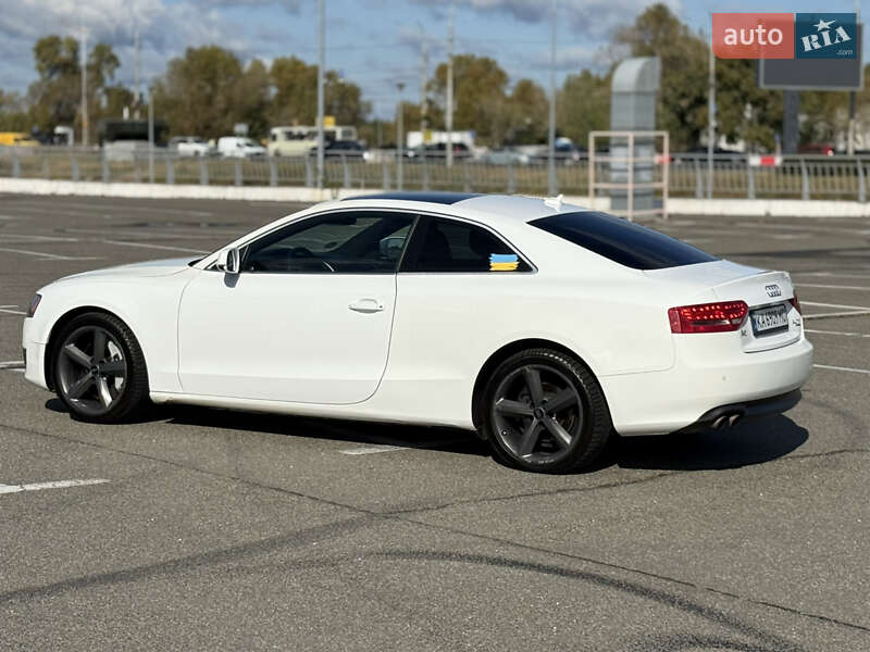 Купе Audi A5 2011 в Киеве