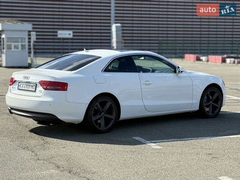 Купе Audi A5 2011 в Киеве
