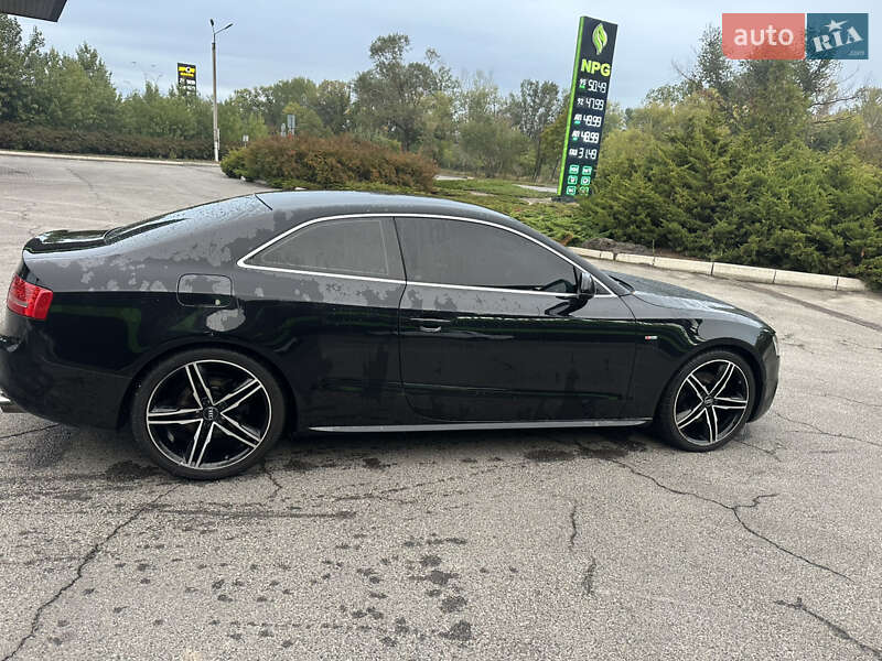 Купе Audi A5 2010 в Днепре