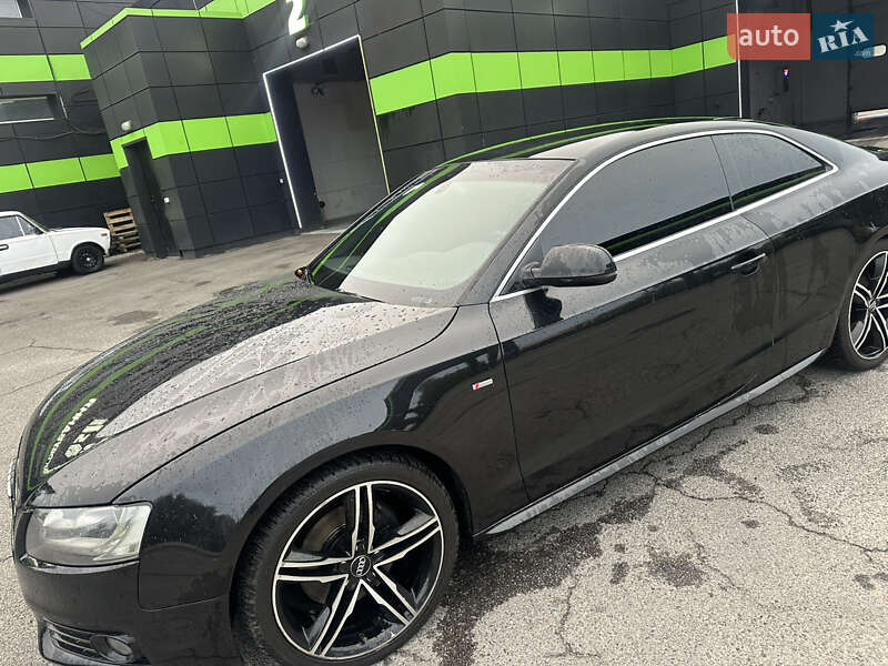 Купе Audi A5 2010 в Днепре