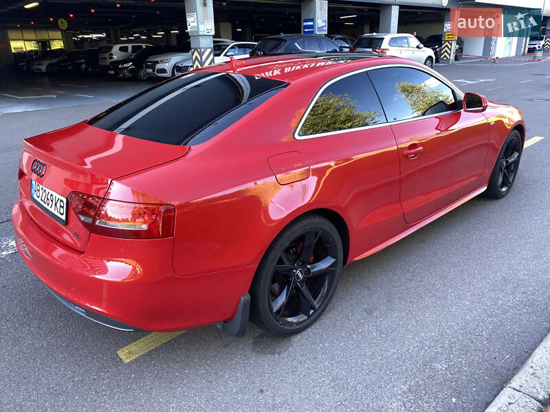Купе Audi A5 2011 в Киеве