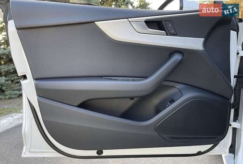 Купе Audi A5 2017 в Киеве