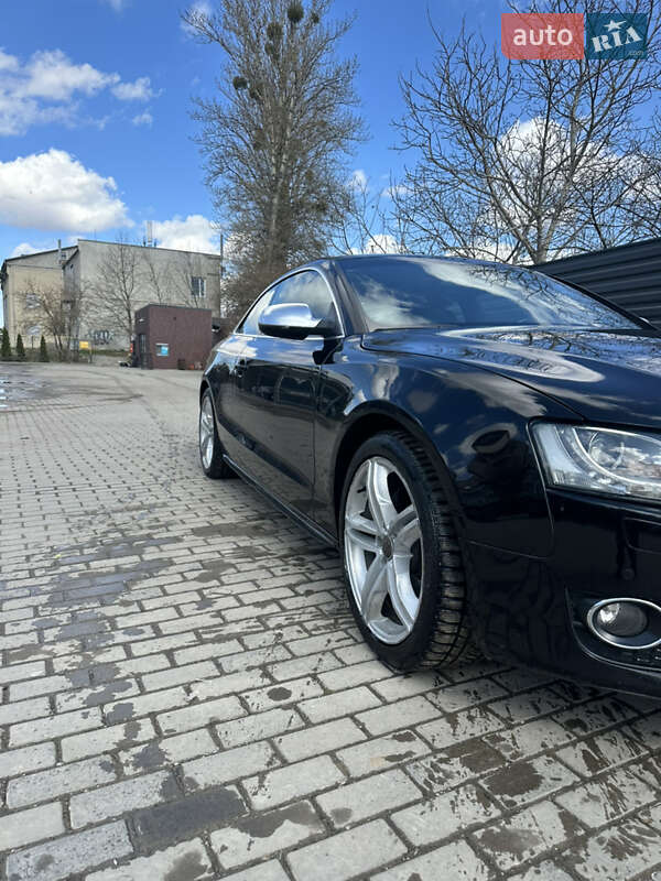 Купе Audi A5 2011 в Ивано-Франковске