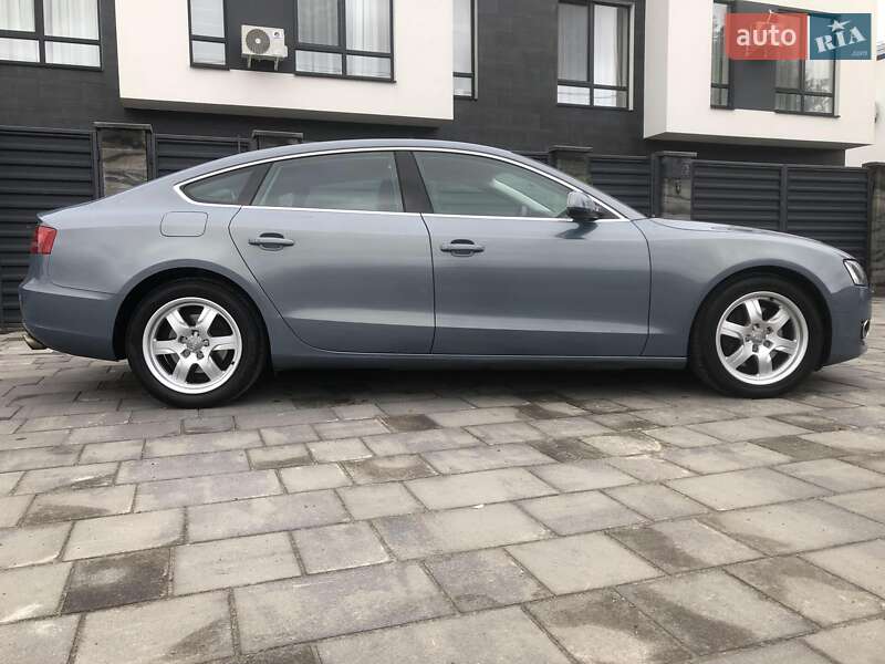 Купе Audi A5 2009 в Петропавловской Борщаговке