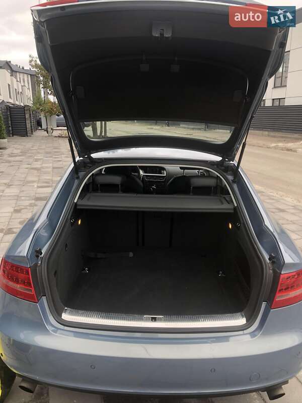 Купе Audi A5 2009 в Петропавловской Борщаговке