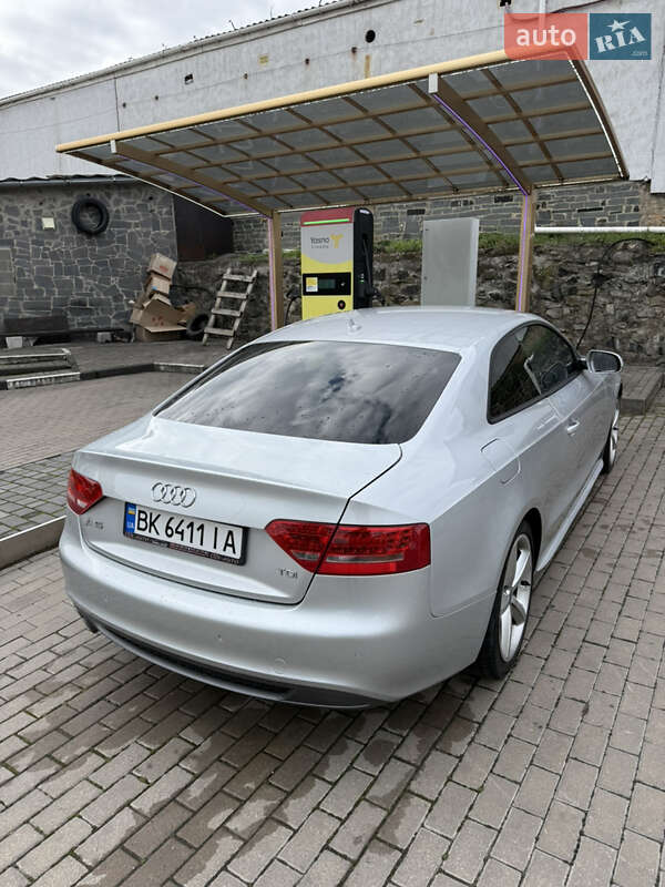 Купе Audi A5 2011 в Ровно