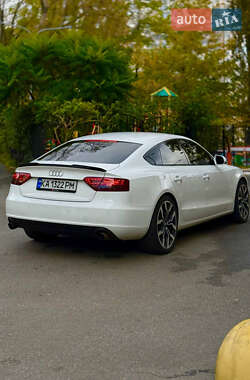 Купе Audi A5 2010 в  фото 4 Купе Audi A5 2010 в