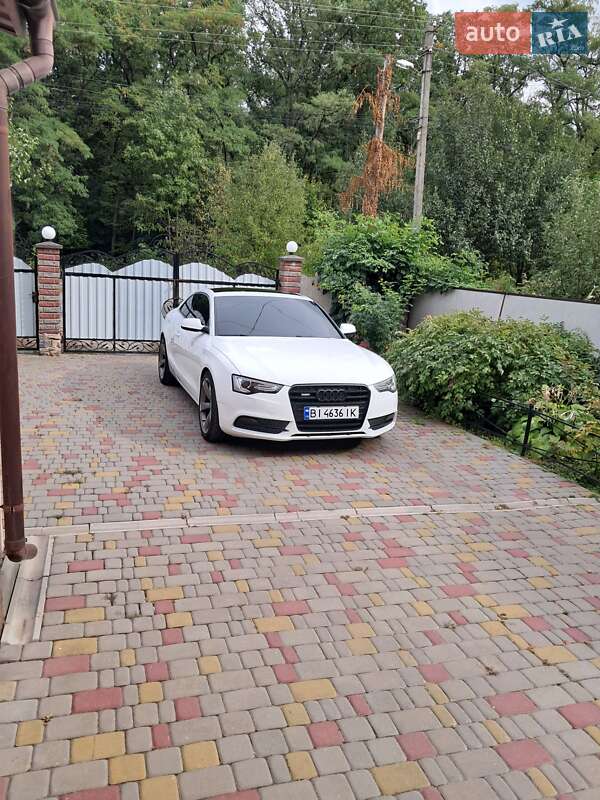 Купе Audi A5 2011 в Гадячі