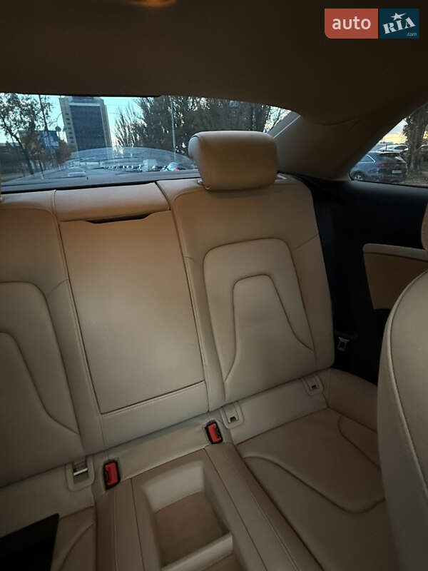 Купе Audi A5 2013 в Києві фото 22 Купе Audi A5 2013 в Києві