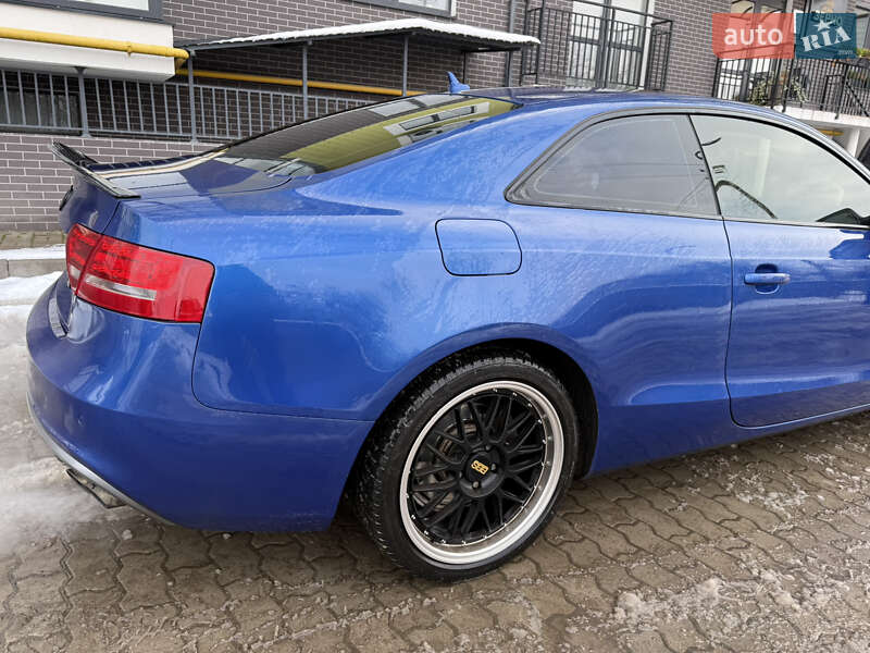 Купе Audi A5 2011 в Жовкве