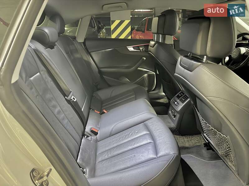 Лифтбек Audi A5 2021 в Киеве