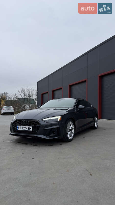 Лифтбек Audi A5 2022 в Барышевке