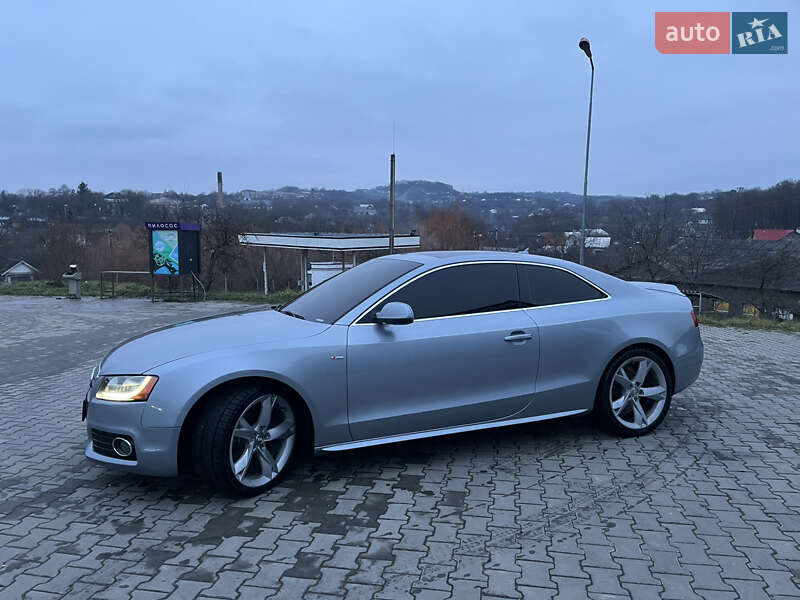 Купе Audi A5 2009 в Черновцах