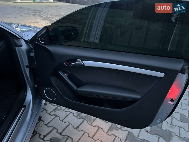 Купе Audi A5 2009 в Черновцах