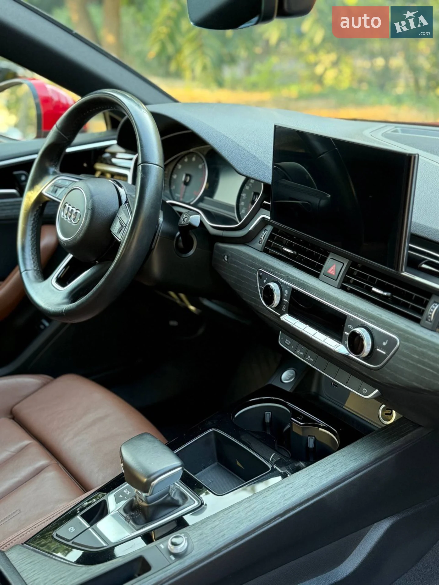 2018 Volkswagen Touareg - мініатюра 12