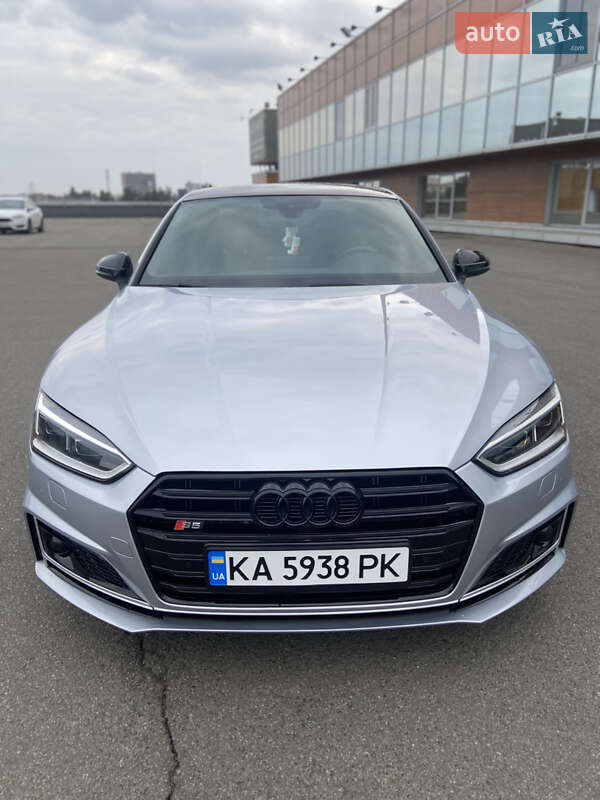 Купе Audi A5 2017 в Киеве фото 5 Купе Audi A5 2017 в Киеве