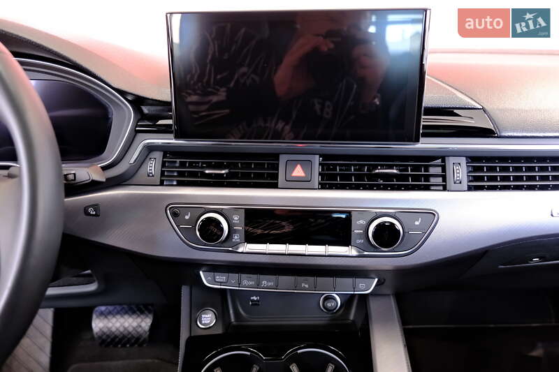 Лифтбек Audi A5 2022 в Одессе