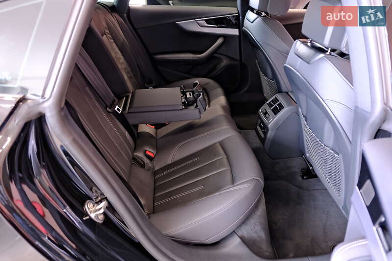 Лифтбек Audi A5 2022 в Одессе