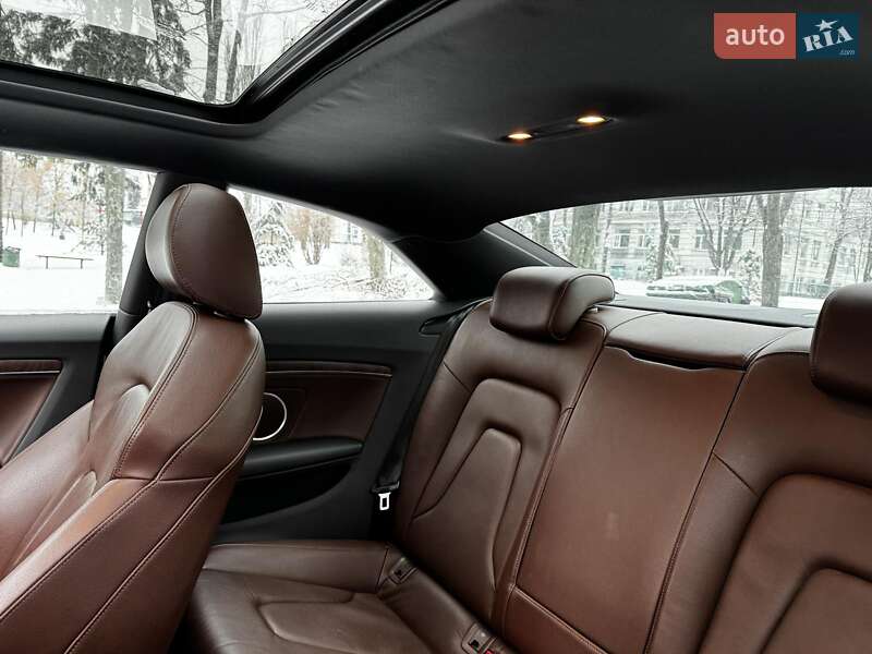 Купе Audi A5 2013 в Киеве