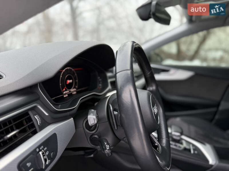 Купе Audi A5 2017 в Киеве