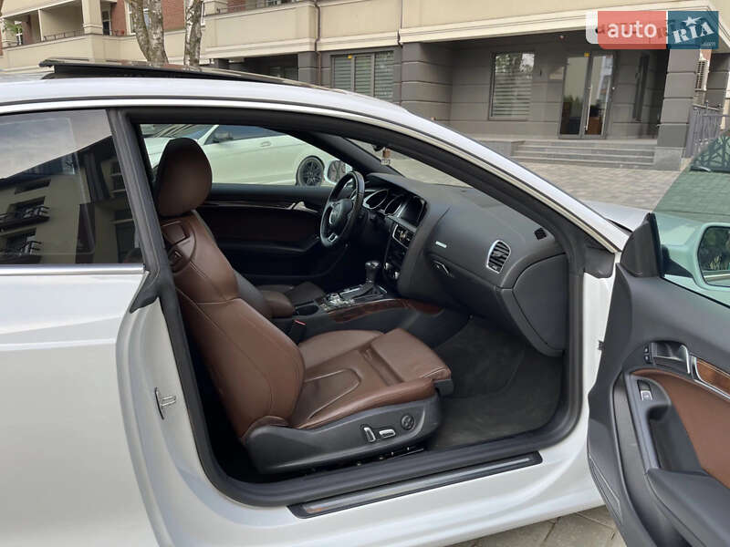 Купе Audi A5 2012 в Львове