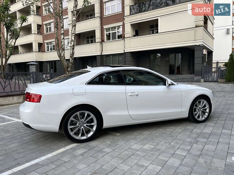 Купе Audi A5 2012 в Львове