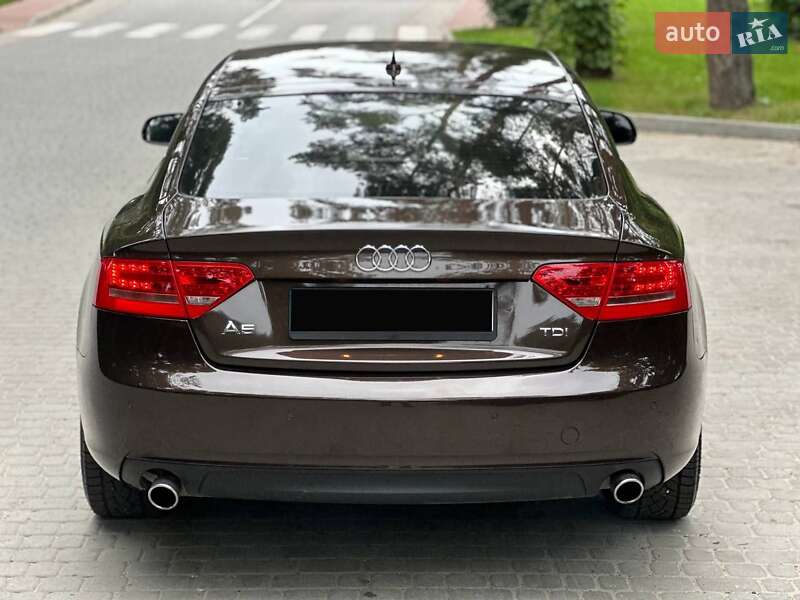 Купе Audi A5 2011 в Львове