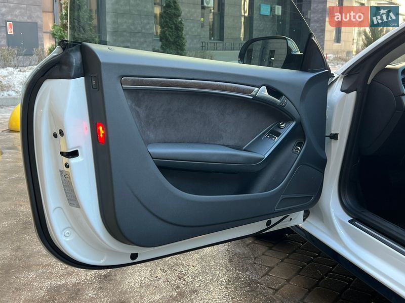 Купе Audi A5 2013 в Киеве