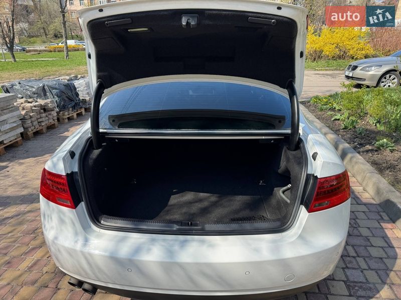 Купе Audi A5 2012 в Києві фото 18 Купе Audi A5 2012 в Києві