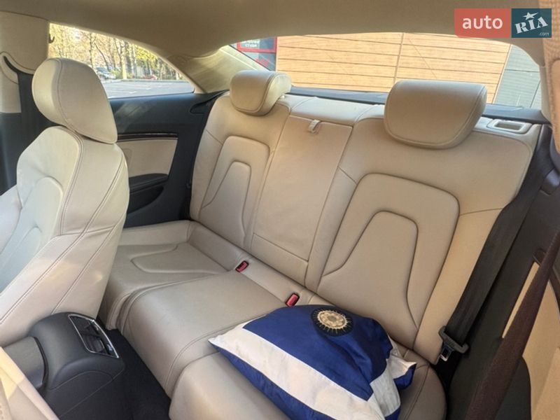 Купе Audi A5 2012 в Києві