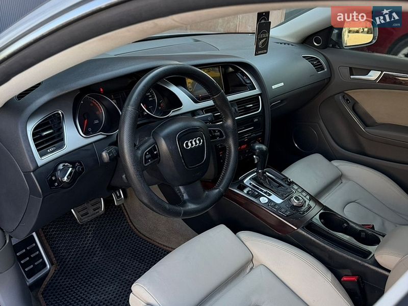 Купе Audi A5 2009 в Черновцах